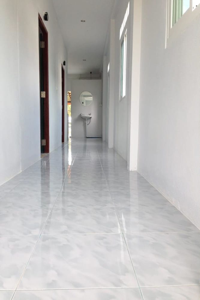 Wayla Hostel - Adults Only