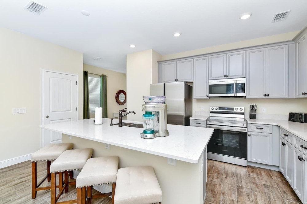 Paradise Breeze Cottage By Shine Villas Margaritaville Resort Orlando 4 Bedroom Condo
