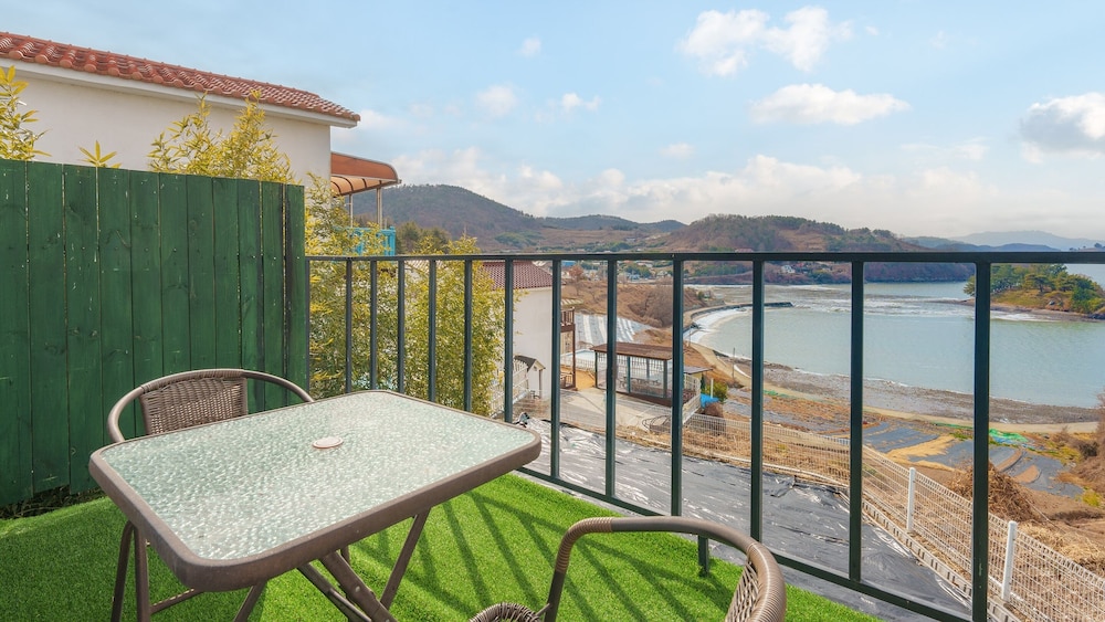 Yeosu Island Pet Pension