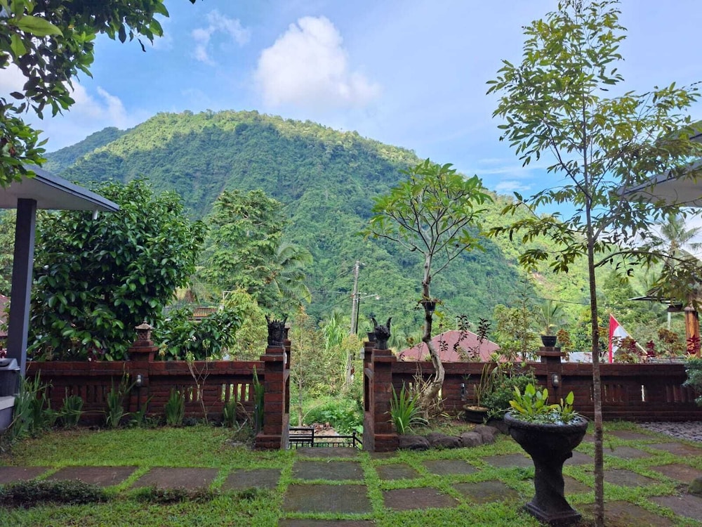 Sekumpul Guest House