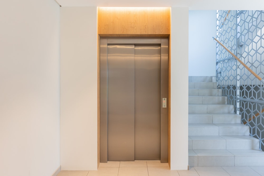 Boutiq Park Apartment Warsaw by Renters view 2