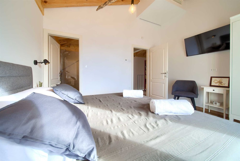 Villa Beachfront With 4 Bedrooms and 3 5 Bathrooms