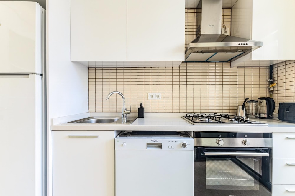 Minimal Flat 10 min to Caddebostan Coast