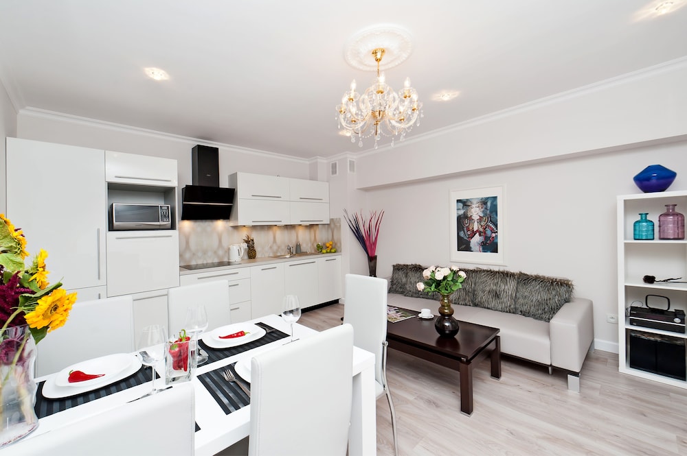 EchoDom 3 Apartments