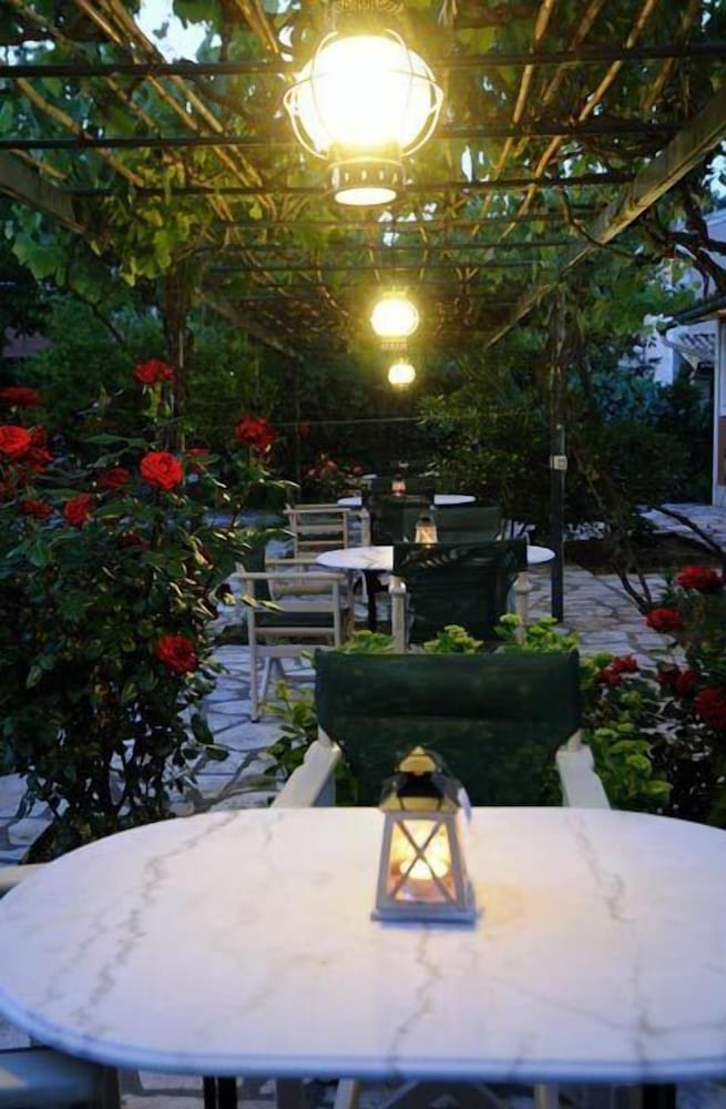 Efi & Sofia Apartments