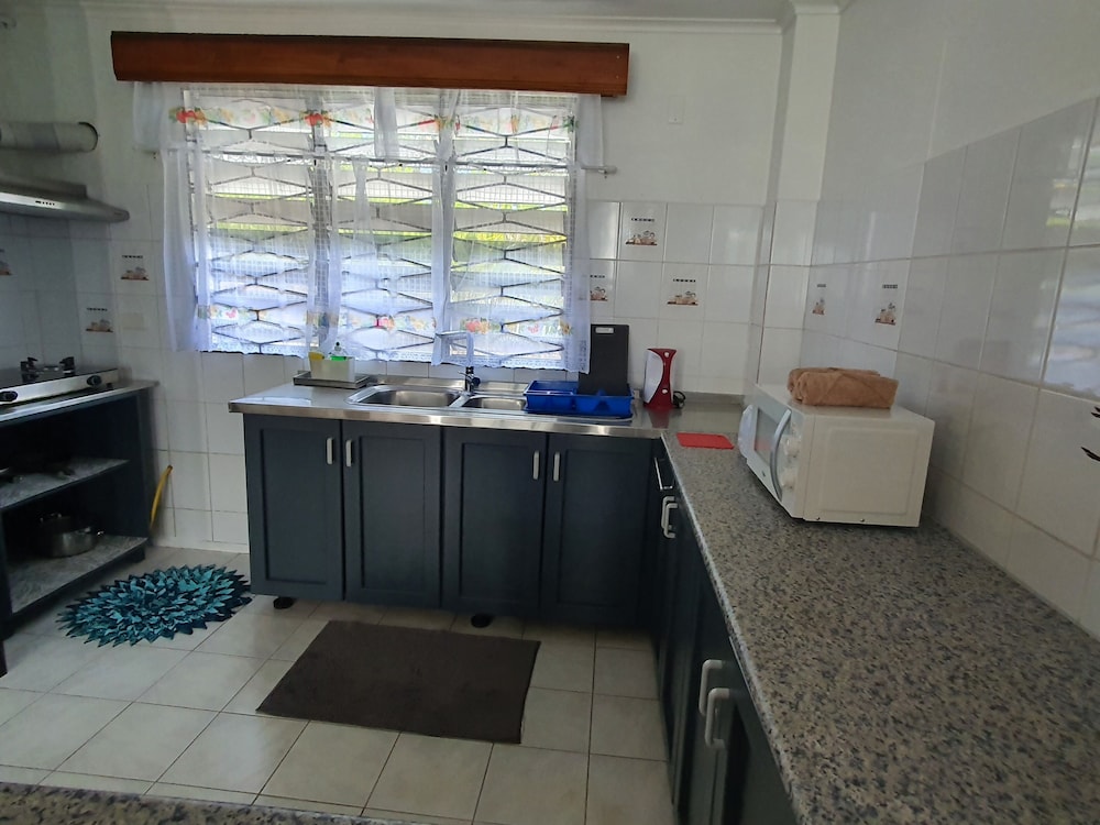 Axis Apartments