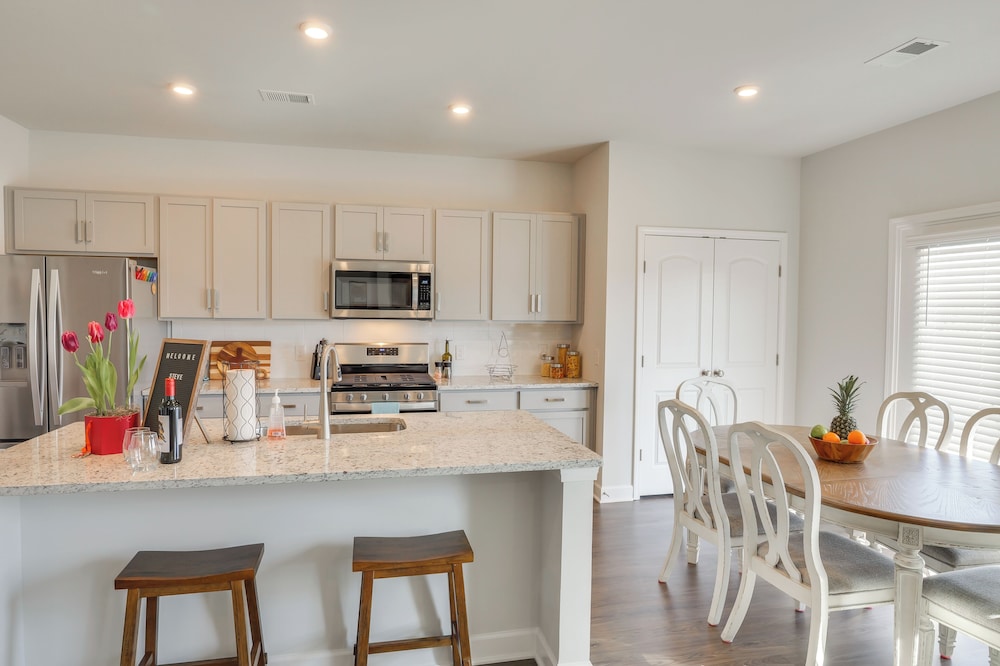 Work, Explore & More: Lebanon Family Home!