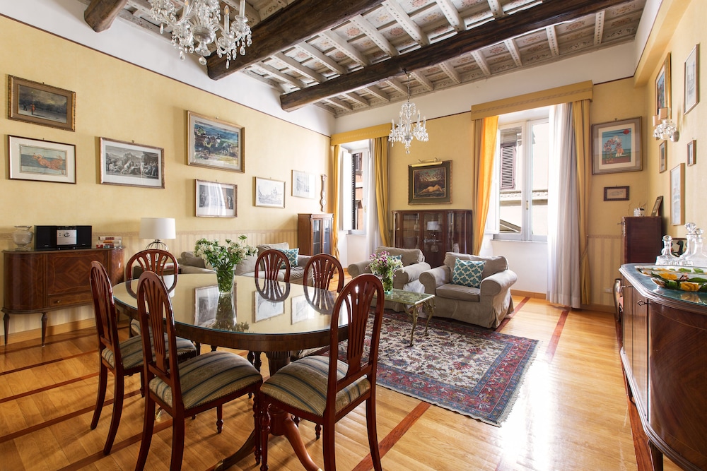 Rome Accommodation - Villa Medici