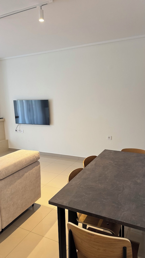 Icon Apartments