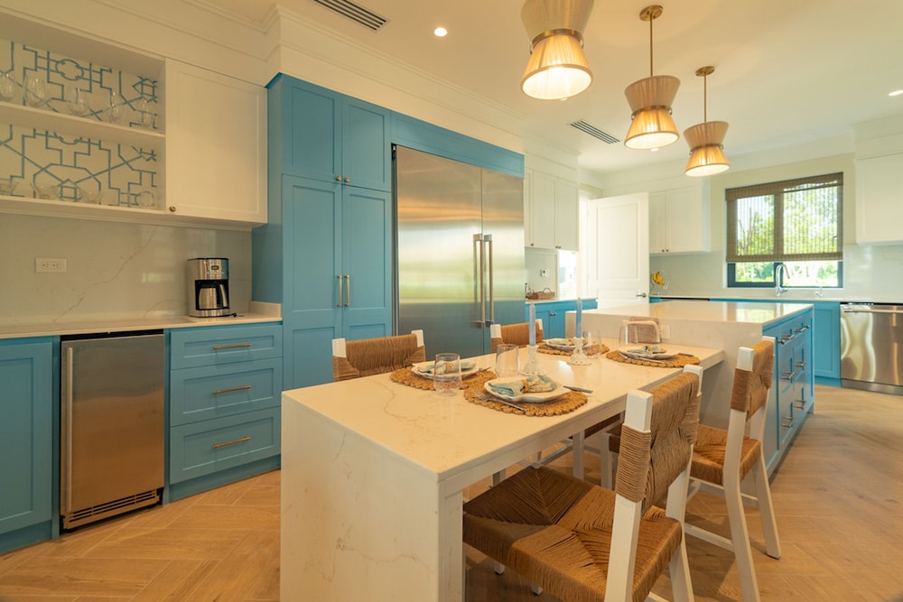 Lake Villa With Pool Table Tennis and Billiard