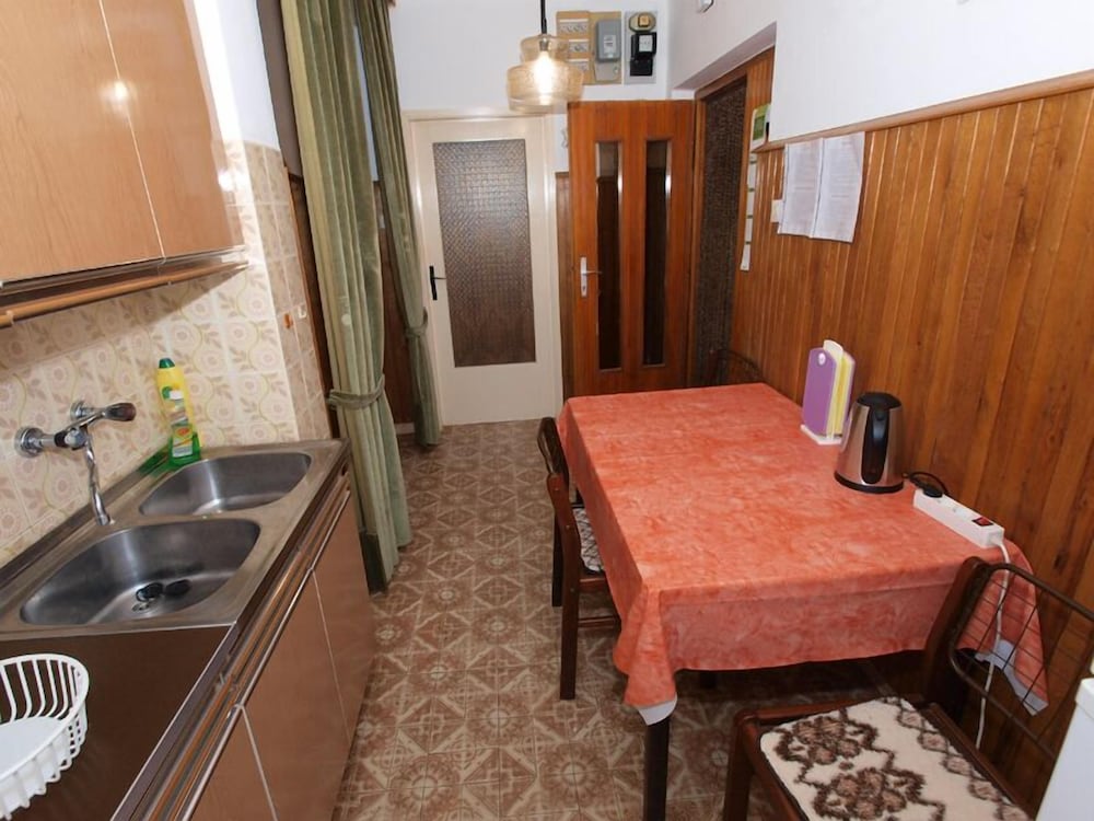 Apartment 712 view 2