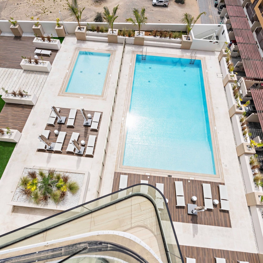 Stunning Modern 3BR Apartment in JVC