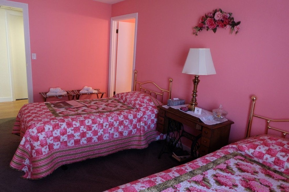 Seams Like Home B&B view 5