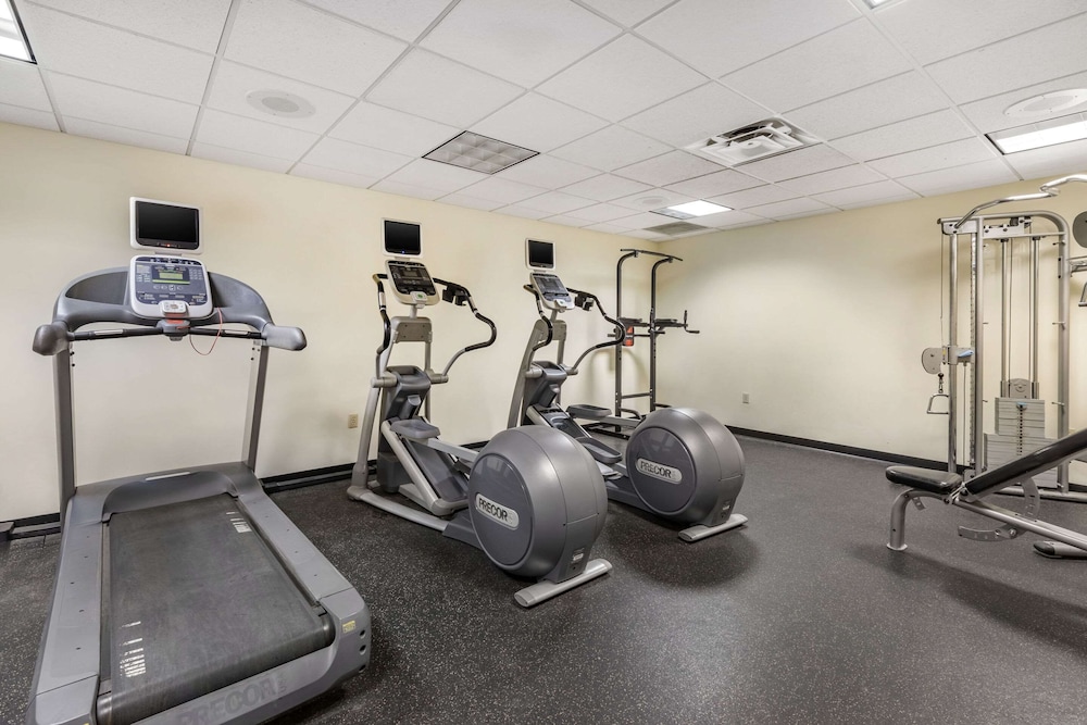Three Bears Waterpark Resort Near Tomah, Ascend Collection Hotel