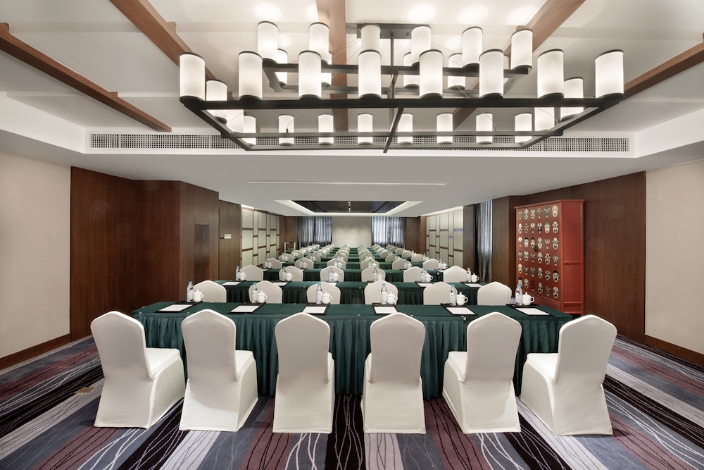 Crowne Plaza Yading by IHG