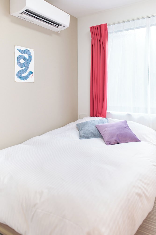 The under suite residence Ikebukuro by Tranova
