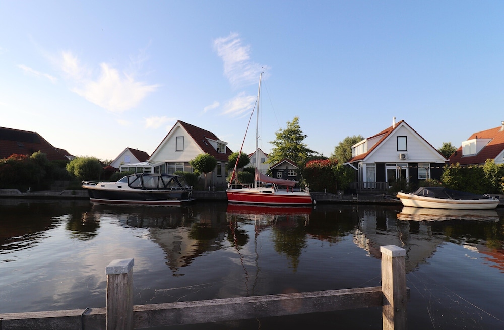 Nice Holiday Home on the Water in Grou