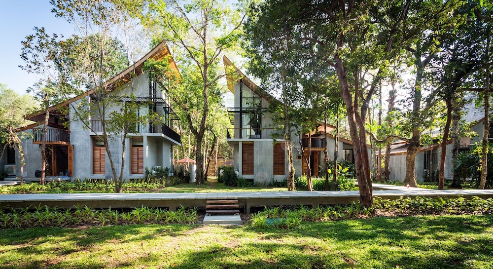 Villa Thalanena By The Beach