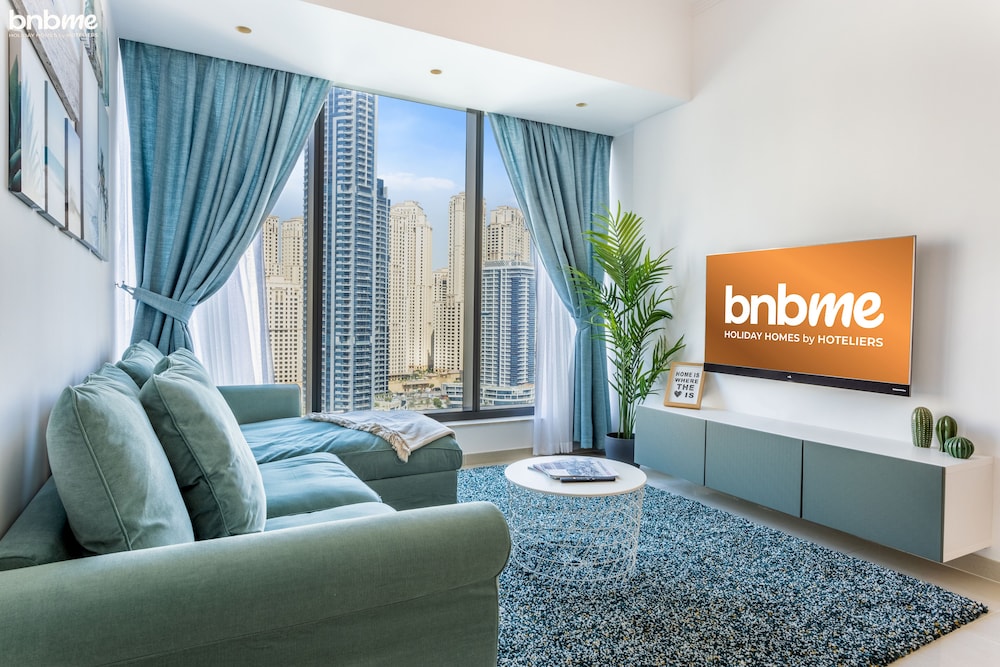 1B-Silverene-1704 by bnbmehomes