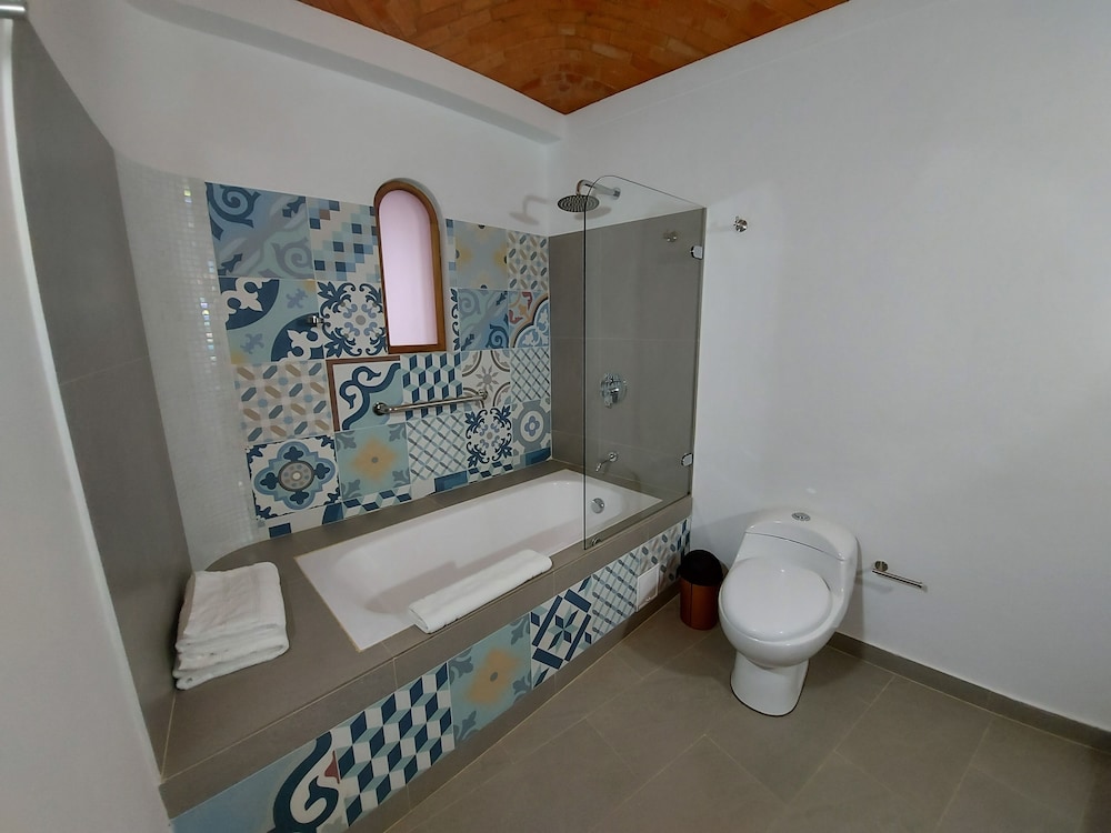 La Alhambra Hotel Boutique