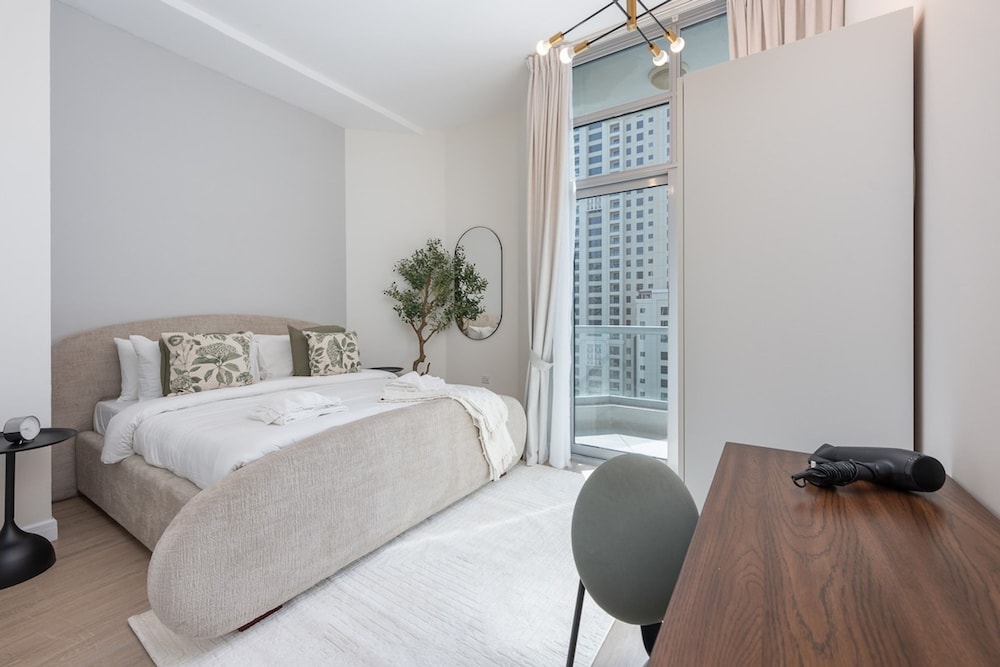 Premium 1-bedroom Apartment in Dubai Marina