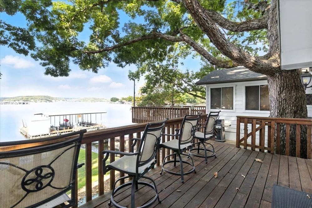 Lakefront Home at the 10mm With Dock Slip & Bar