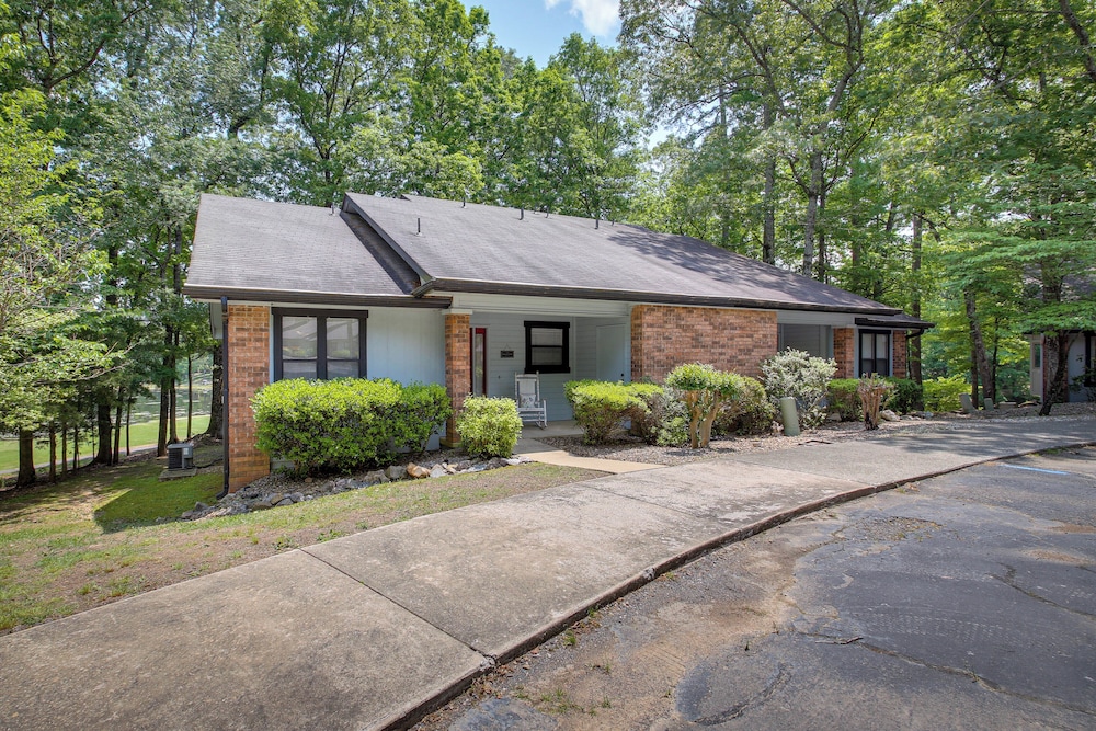 Hot Springs Townhome w/ Golf Course Views! view 5