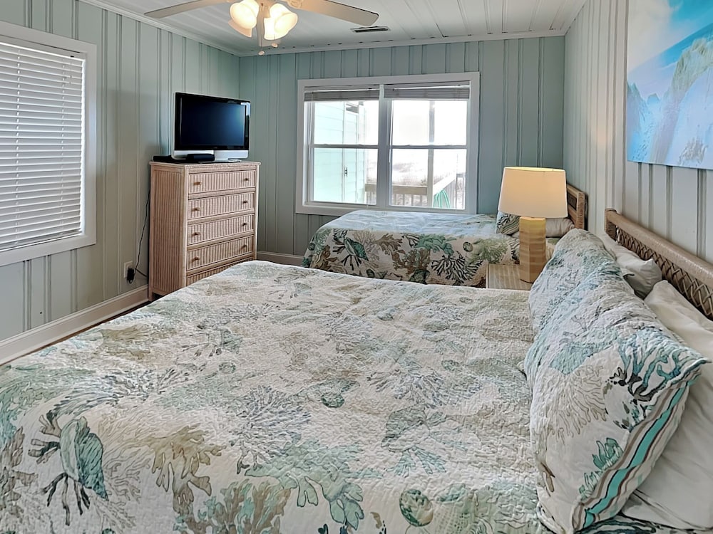 Costic by Topsail Realty