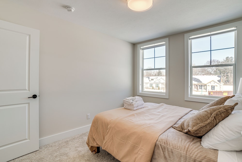 2 Mi to Notre Dame: Spacious Home w/ Private Yard