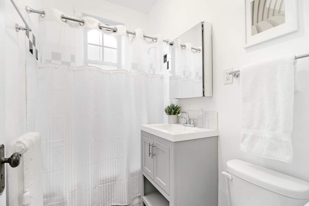1BR Fully Equipped - Belmont rep