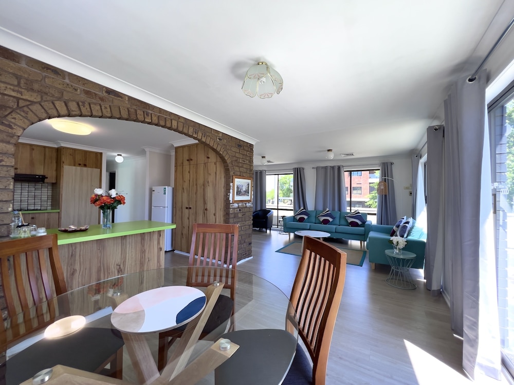 Albury Garden Court Motel