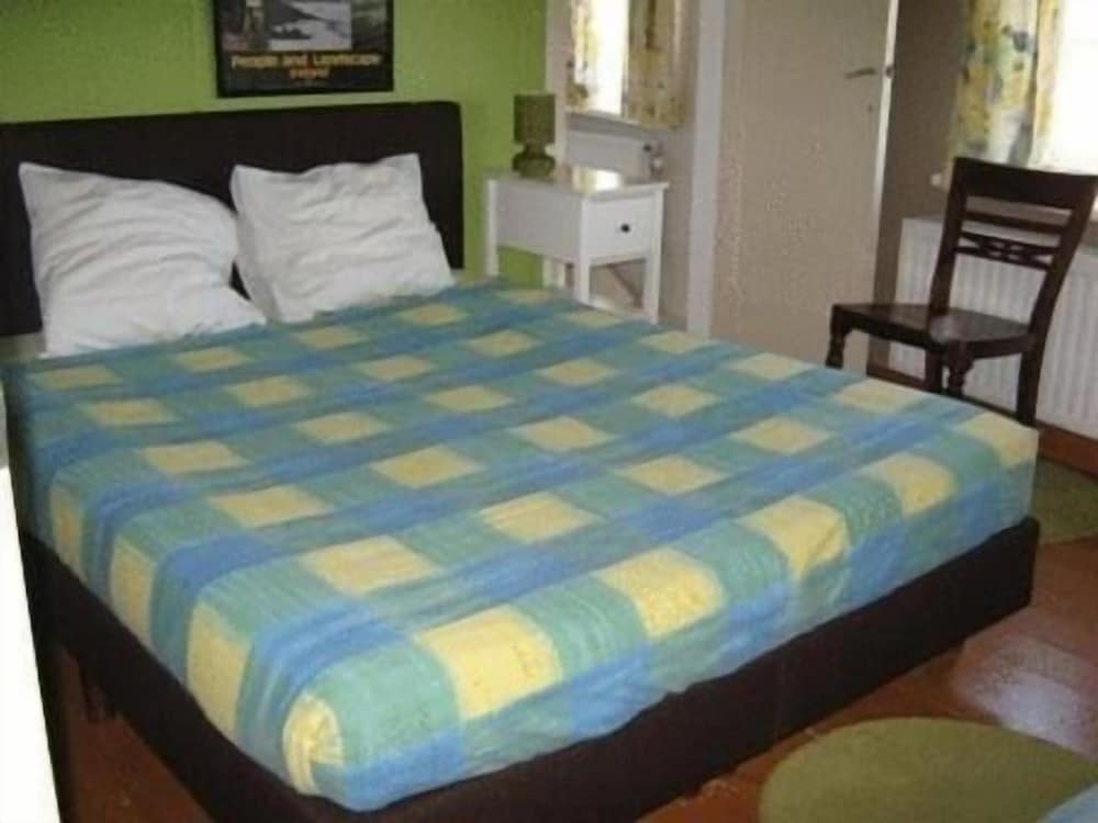 Photo 9