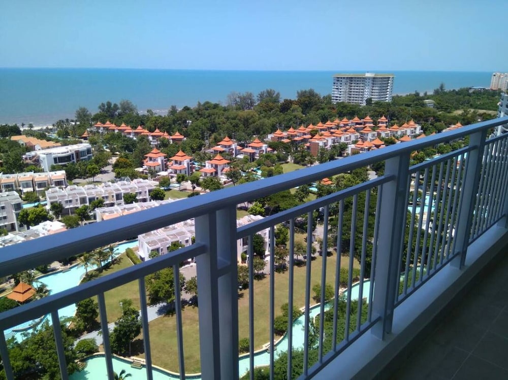 1703 - 2 Bdr Condo Seaview Boathouse Hua Hin