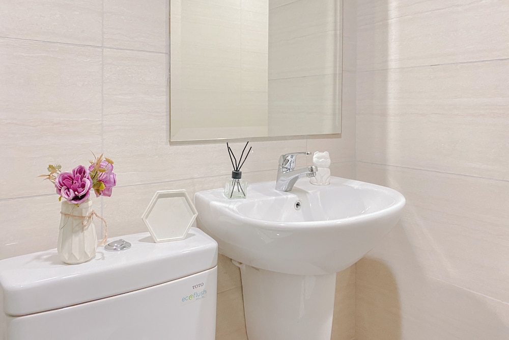 Good Deal and New Furnished 2BR Ciputra International Apartment