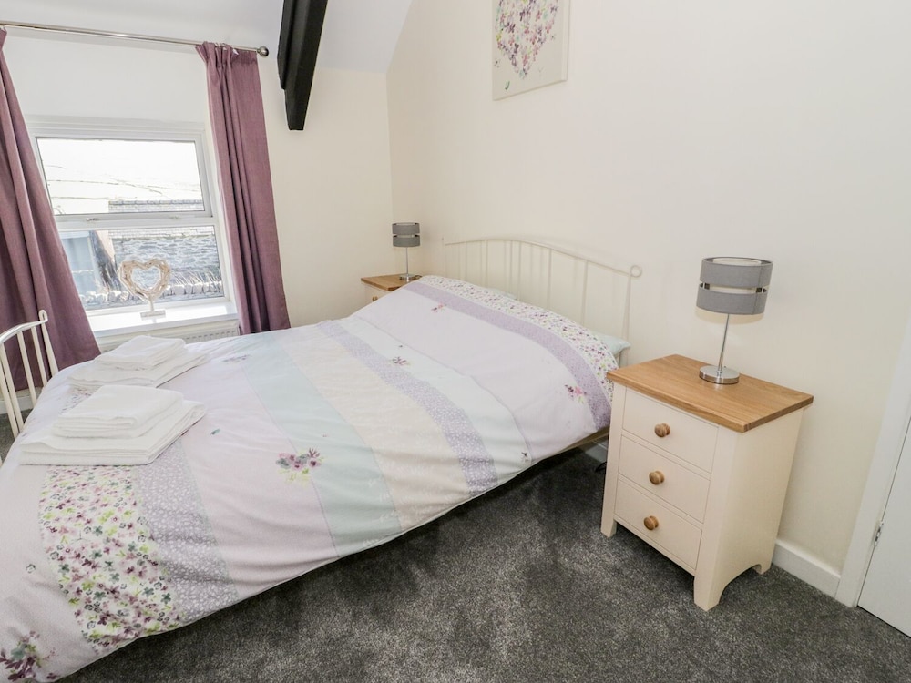 5 Ceirnioge Cottages view 5