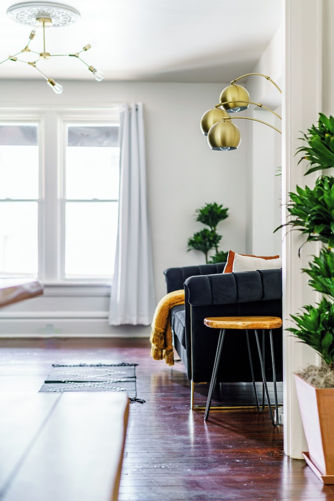 Jungle House Boutique Suites – Short North & Convention Center