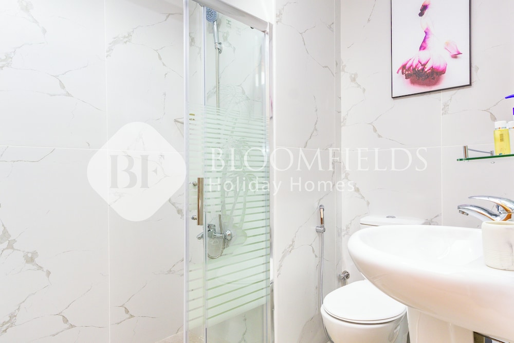 Bloomfields Luxurious Stu in Mulberry