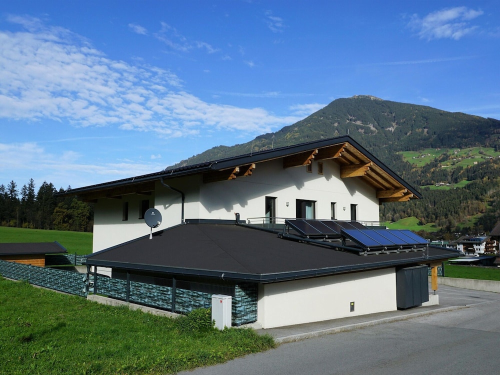 Chalet in Kaltenbach Near Ski Lift