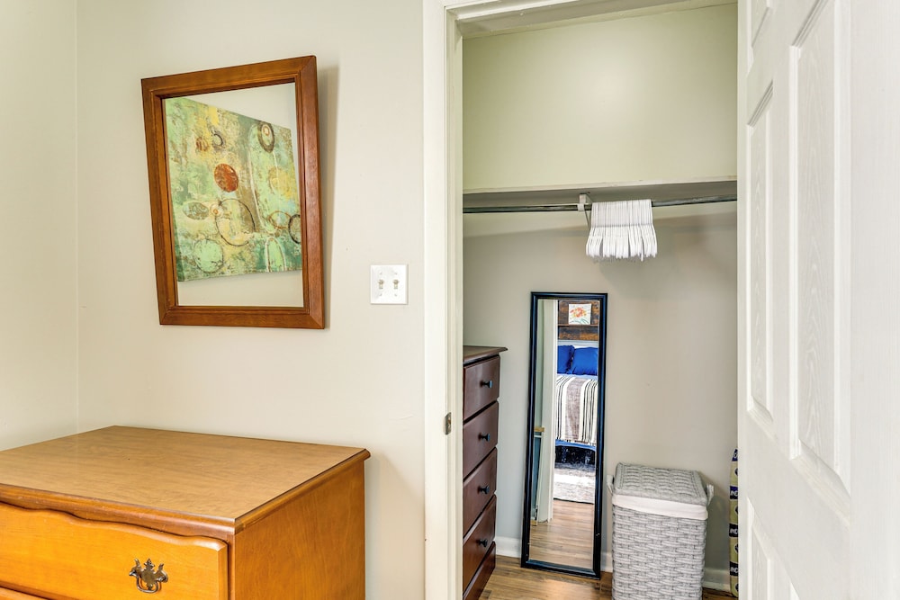 1 Mi to Camden Clark: Central Parkersburg Condo