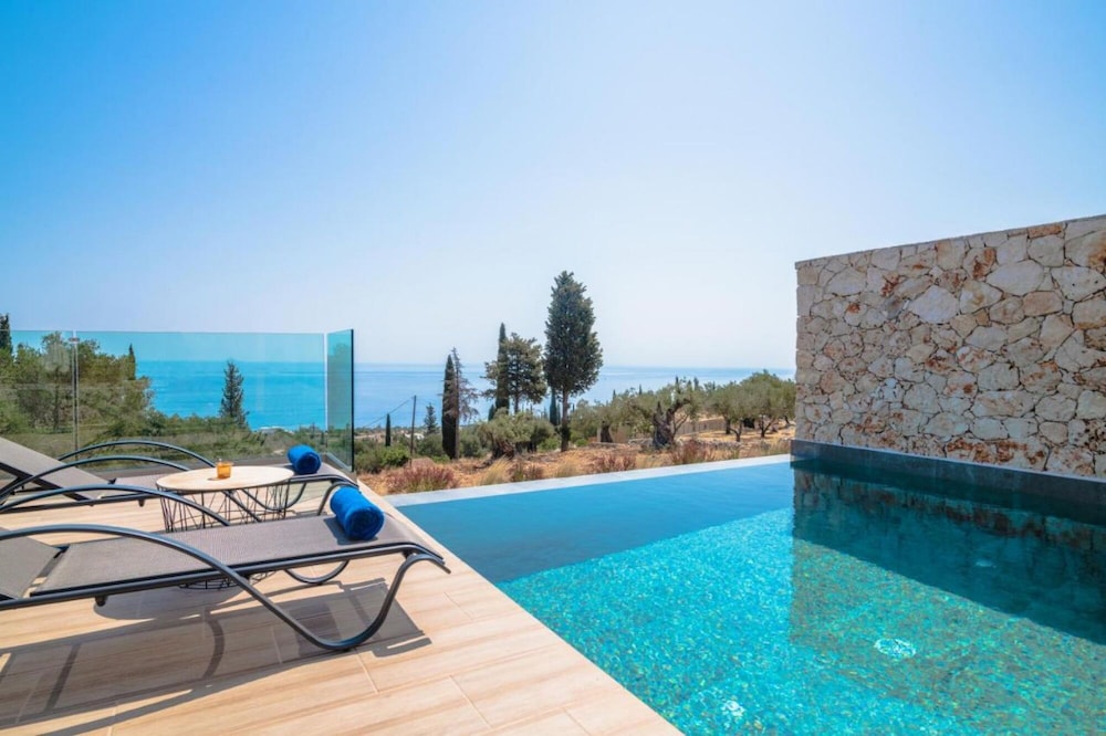 Spartia Suites - Brand New Seaview Suites - Spartia Suites - Brand New Seaview Suites