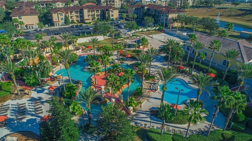 Regal Palms Swanky