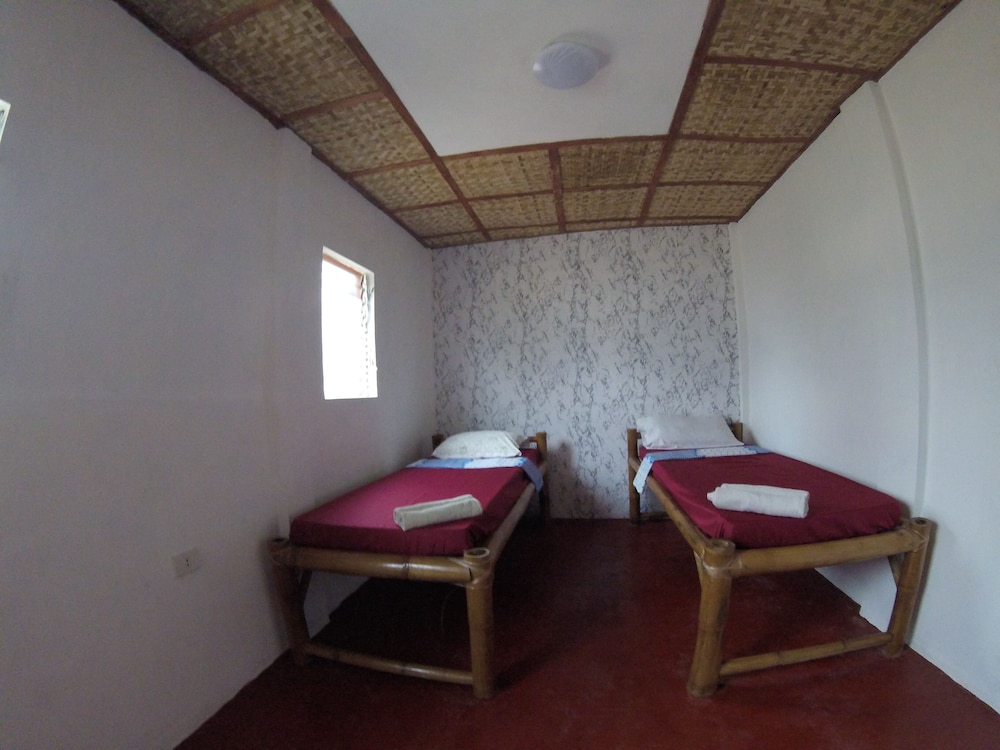 Carabao Backpackers & Guesthouse