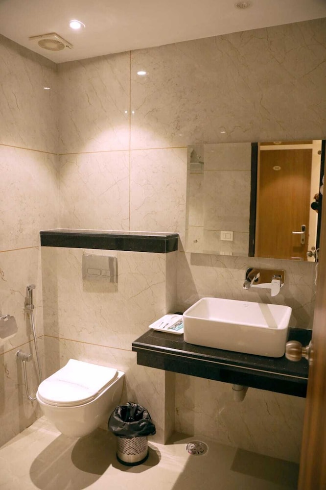 Hotel Sahil Suites