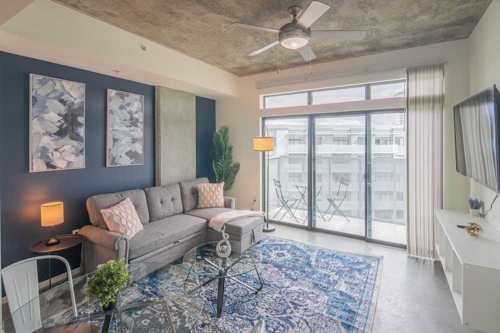 ROVE LIVING/KL - Roosevelt Point