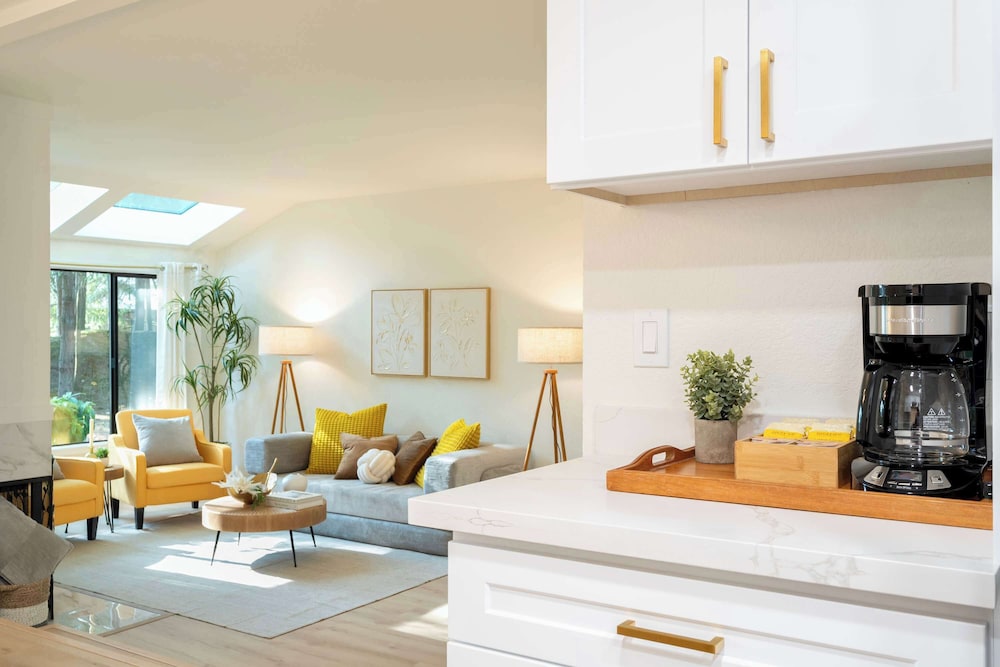 @marbella Lane-cozy Luxury Townhome Near Microsoft