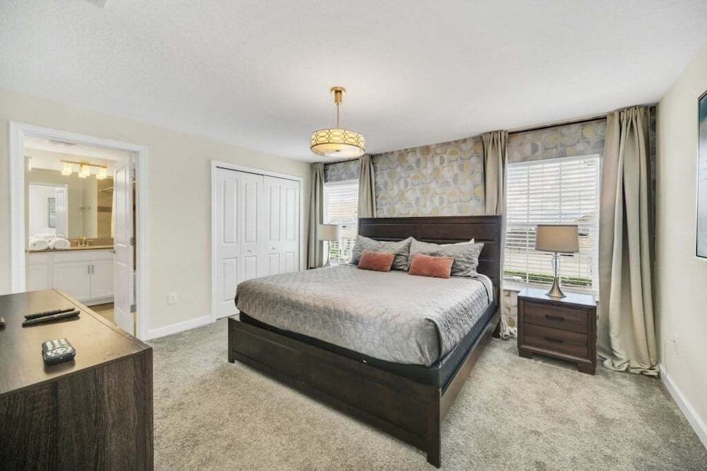 Retreat & Relax Screened In Pool Home Kid Rooms 4 Bedroom Townhouse