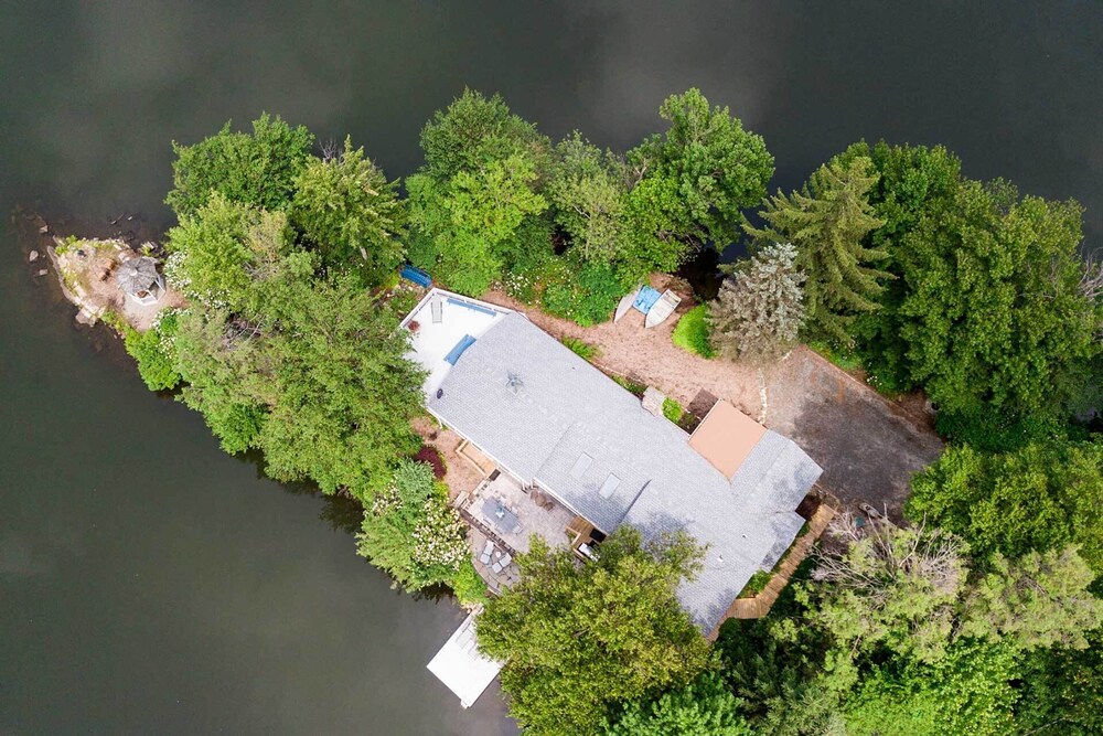 By Mtn Creek Resort: The Point on Highland Lake view 4