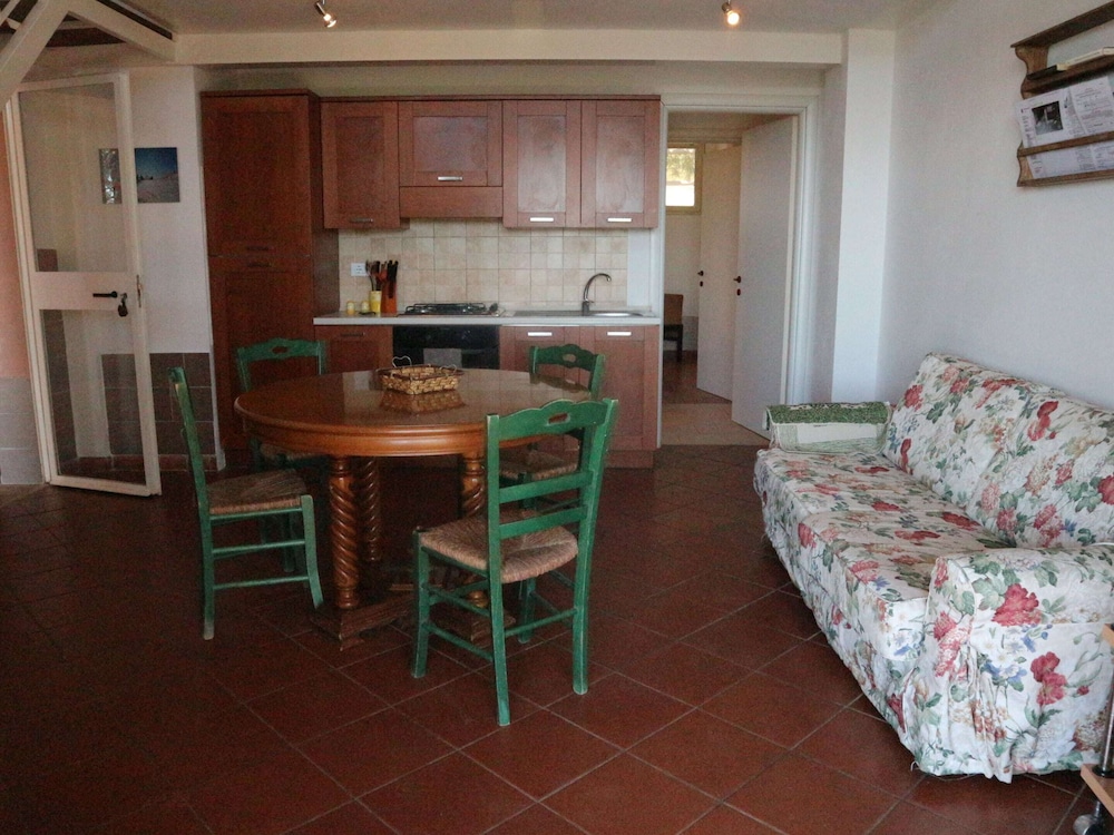 Snug Holiday Home in Castagneto Carducci near Thermal Bath view 5