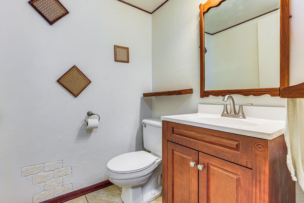 Community Pool: St Augustine Condo Near Beaches