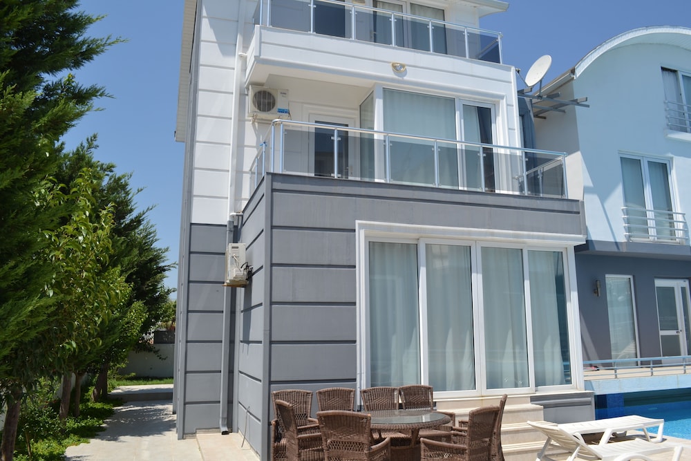 Mermaid Villas Belek 3 bedrooms beach view 4